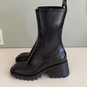 Chloe Betty Rainboot